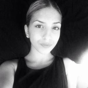 Meet your Posher, Lara